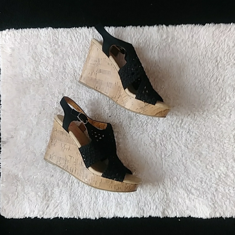 Sandals - Picture 5 of 5
